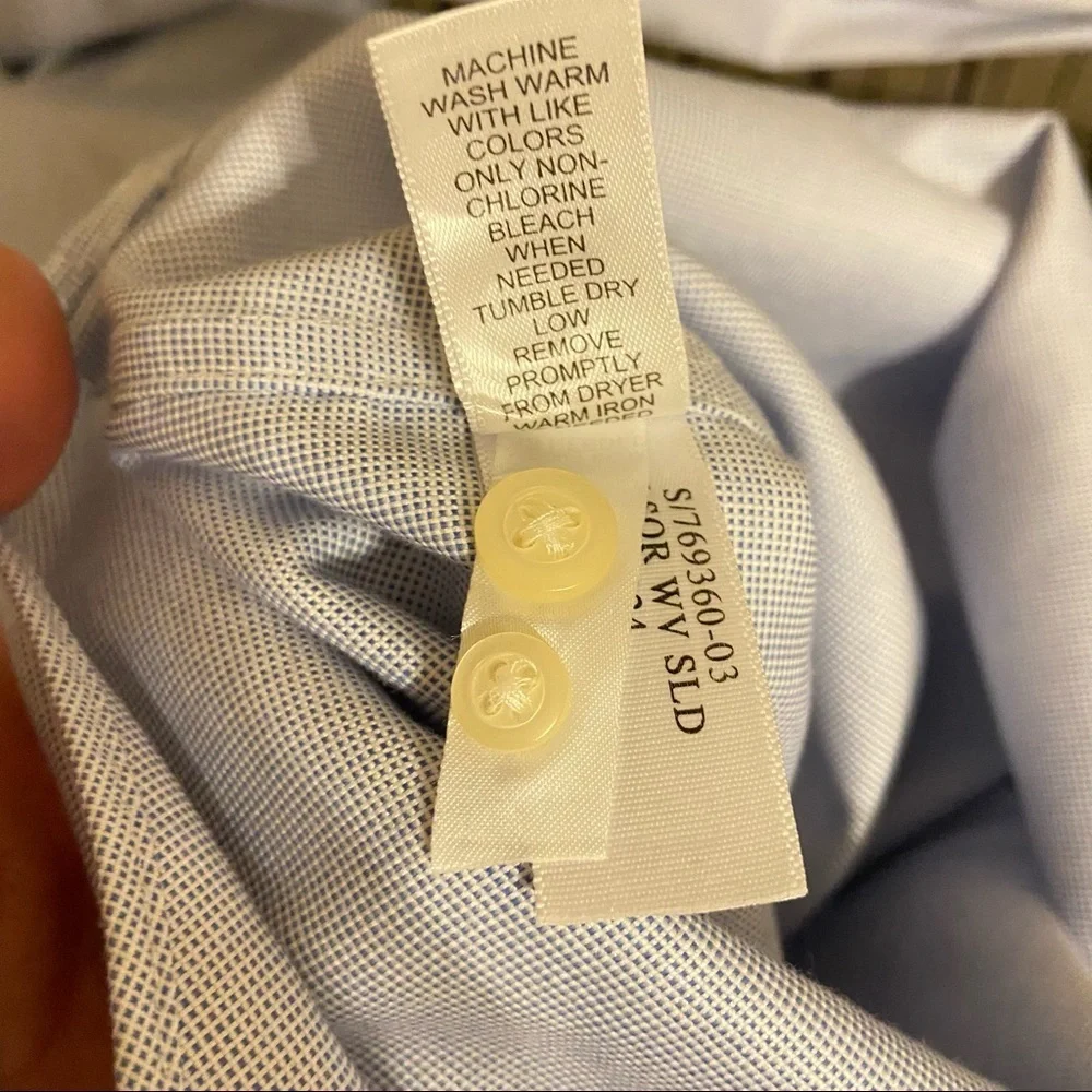 Banana Republic Lot of 2 Button Down Long Sleeve Shirts Men XL 17-17 1/2 Blue